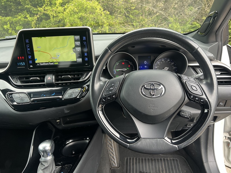 Toyota C-HR VVT-h Dynamic - U11917
