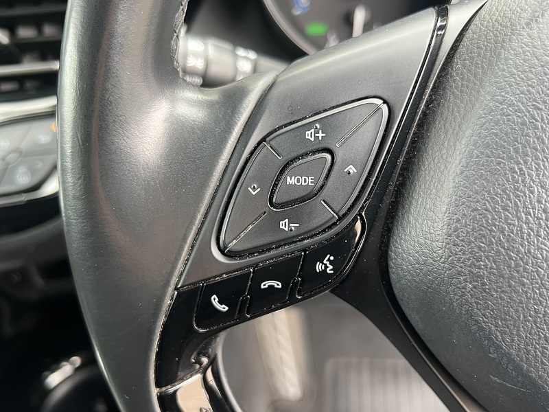Toyota C-HR VVT-h Dynamic - U11917