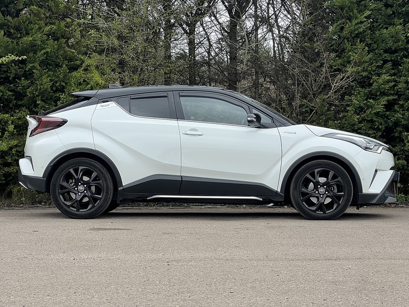 Toyota C-HR VVT-h Dynamic - U11917