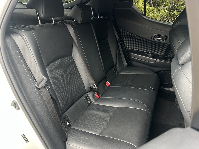 Toyota C-HR VVT-h Dynamic - U11917