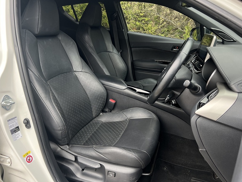 Toyota C-HR VVT-h Dynamic - U11917
