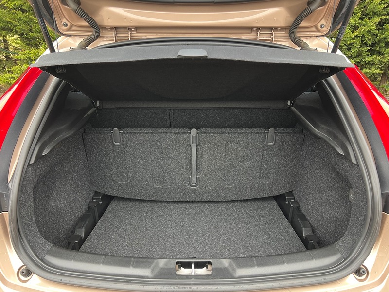 Volvo V40 T5 - U11932
