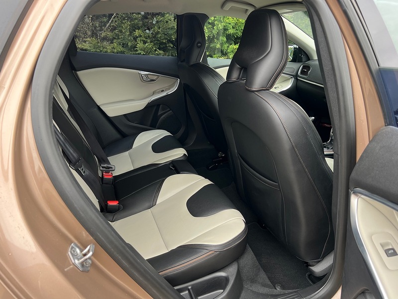 Volvo V40 T5 - U11932