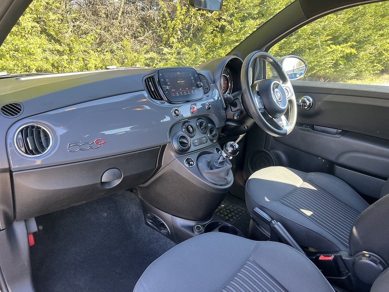 Fiat 500C 120th - U11943