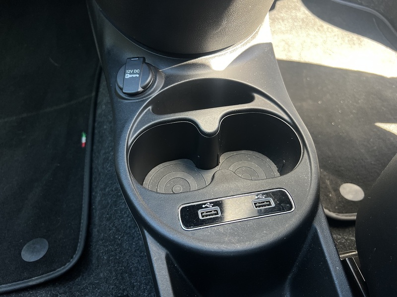 Fiat 500 MHEV Lounge - U11944