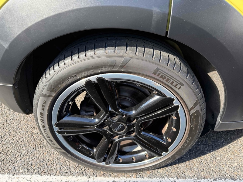 Mini Mini Countryman SD SUNLIGHT - U11948