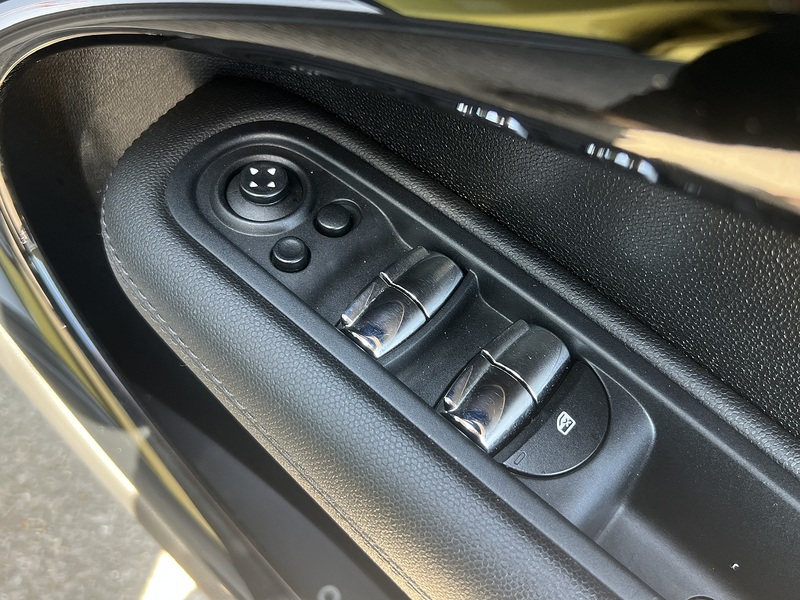 Mini Mini Countryman SD SUNLIGHT - U11948
