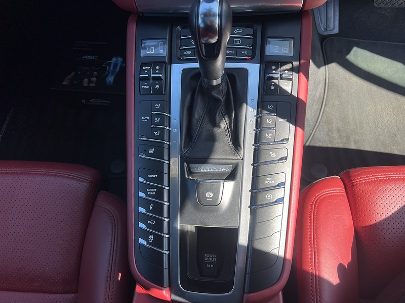 Porsche Macan Turbo Pdk - U11949