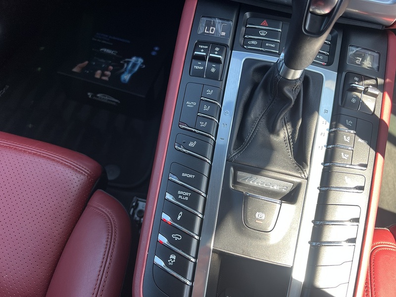 Porsche Macan Turbo Pdk - U11949