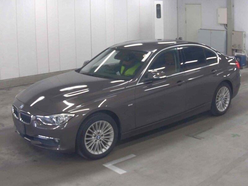 BMW 3 Series 320D Luxury - U11950