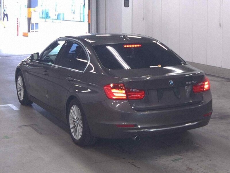 BMW 3 Series 320D Luxury - U11950