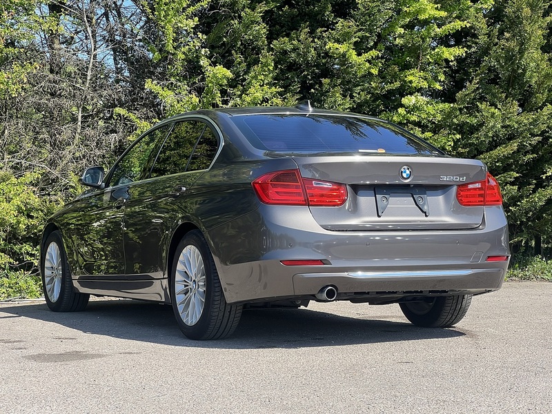 BMW 3 Series 320D Luxury - U11950