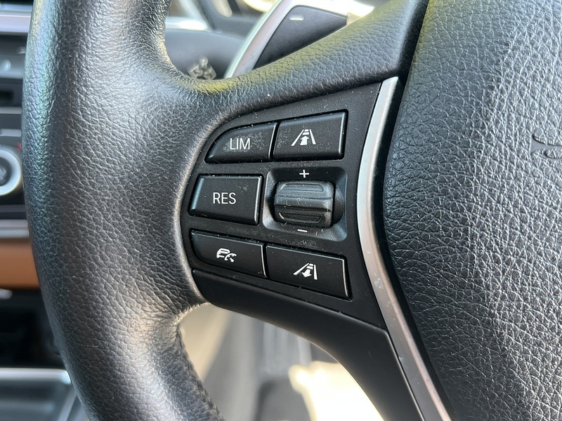 BMW 3 Series 320D Luxury - U11950