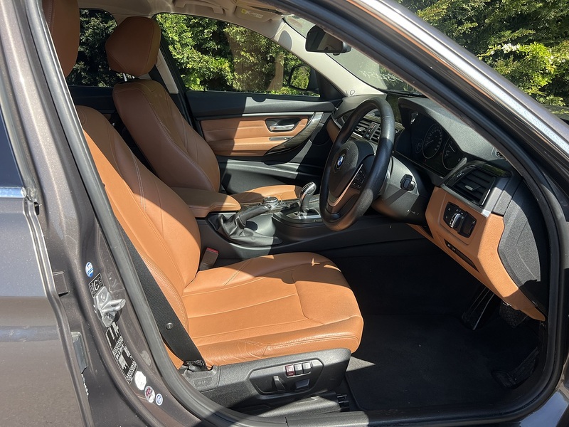 BMW 3 Series 320D Luxury - U11950