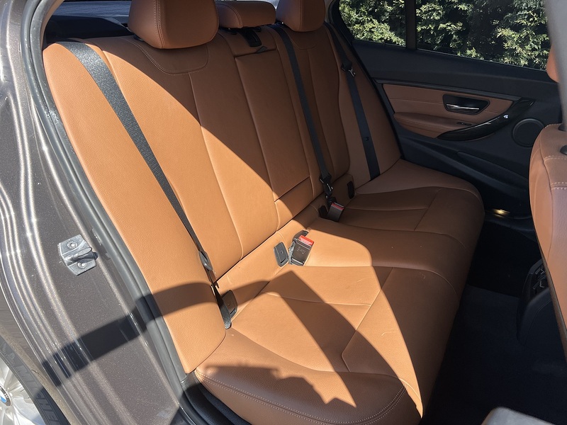 BMW 3 Series 320D Luxury - U11950