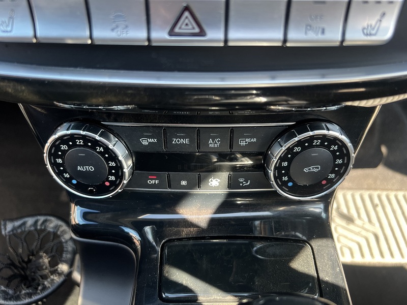 Mercedes-Benz G-Class G350 Bluetec - U11951