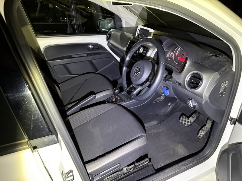 Volkswagen Up High Up - U11952