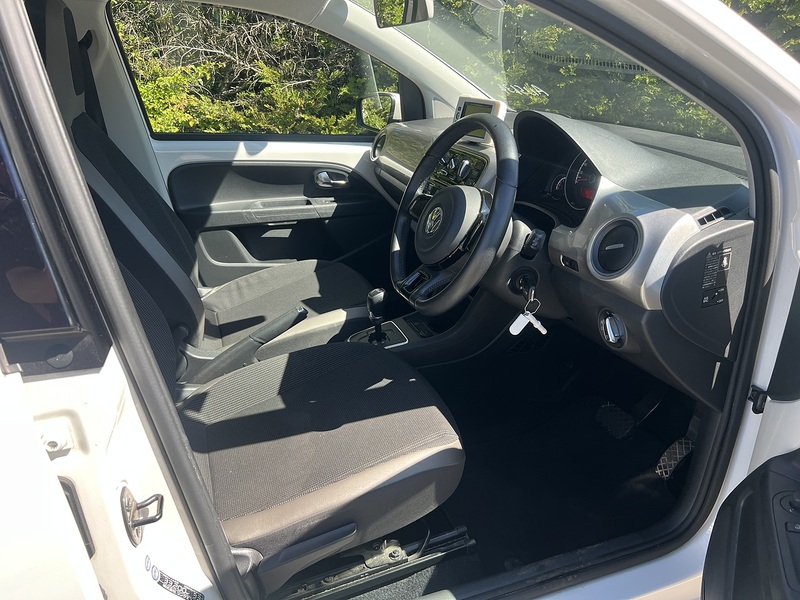Volkswagen Up High Up - U11952