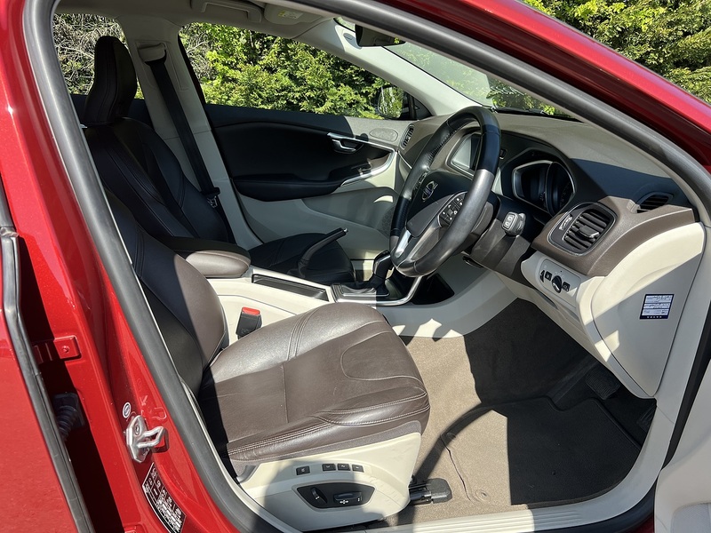 Volvo V40 T4 Es - U11953