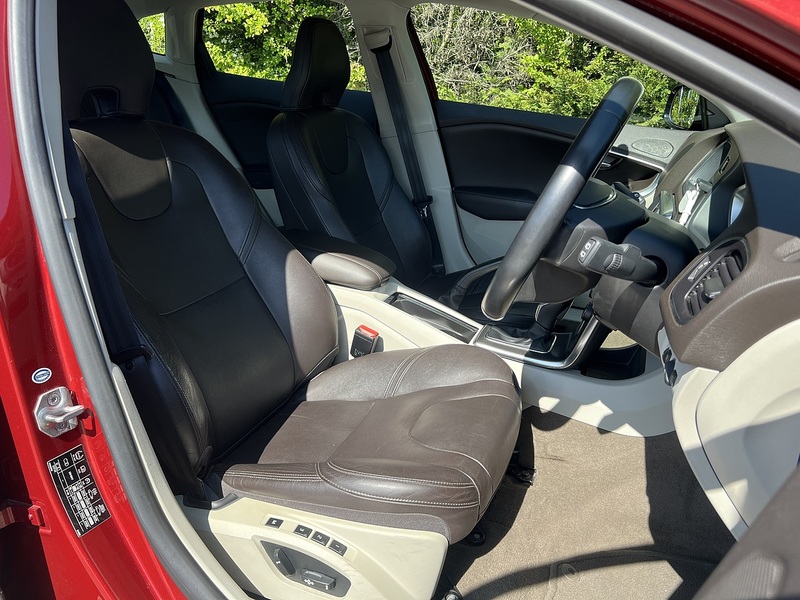 Volvo V40 T4 Es - U11953