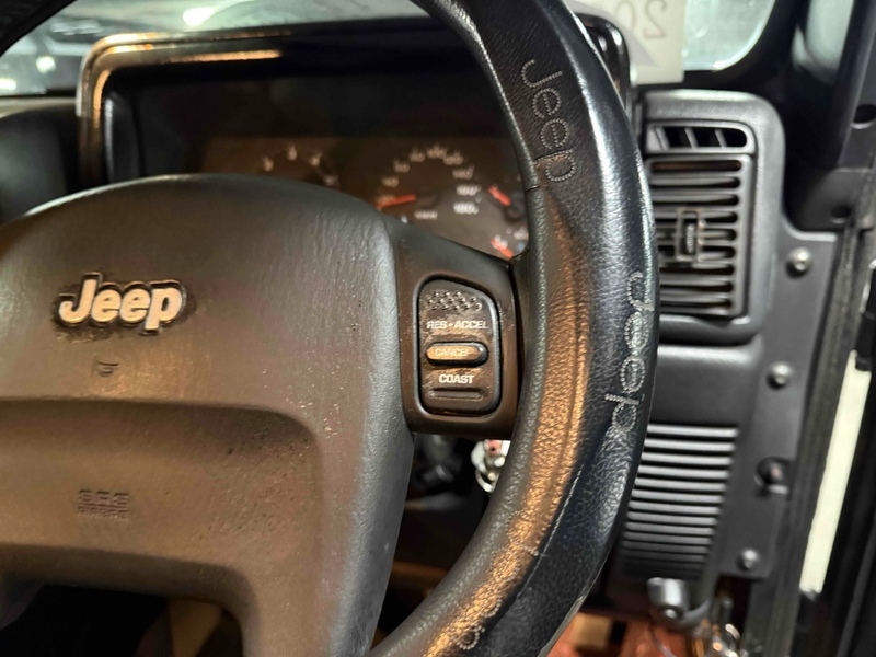 Jeep Wrangler Sahara - U11956