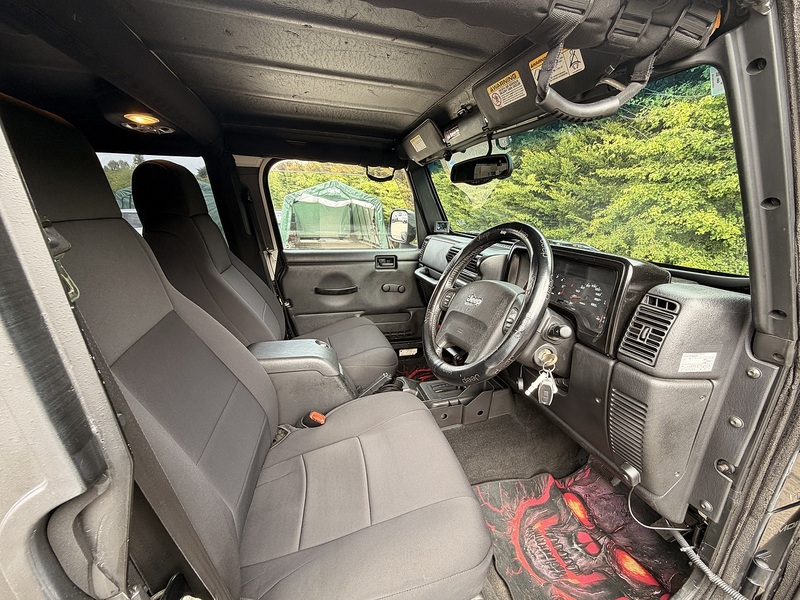 Jeep Wrangler Sahara - U11956