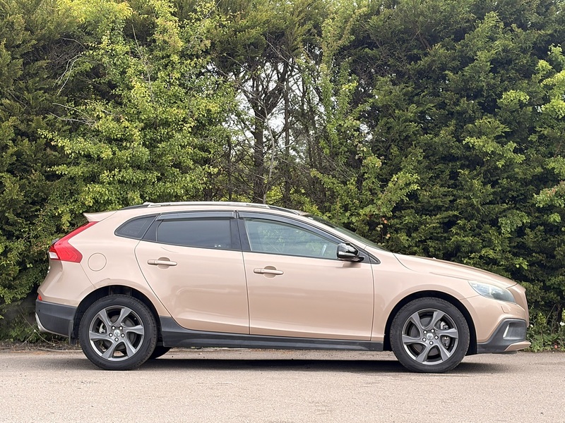 Volvo V40 T5 Cross Country Awd - U11958