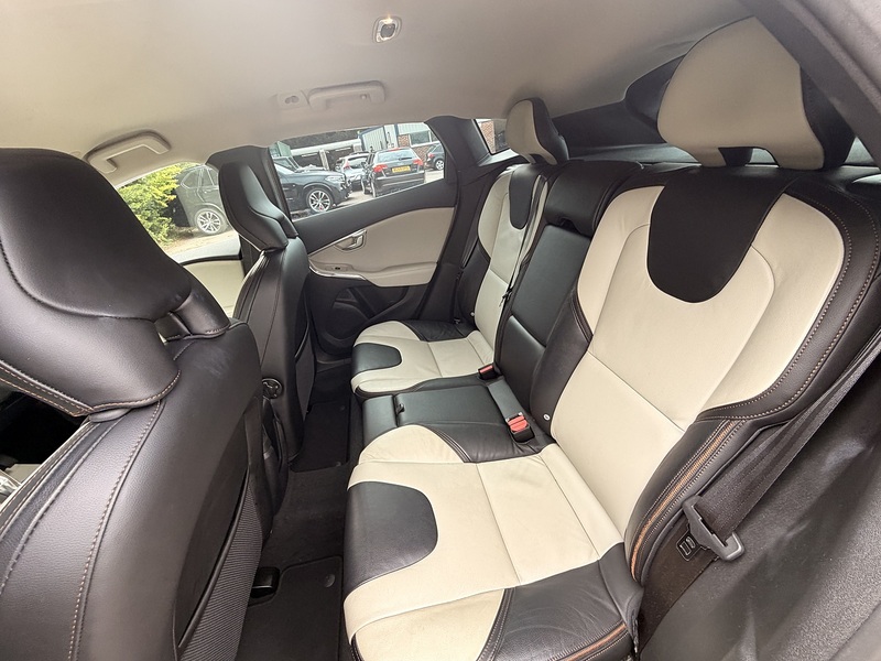 Volvo V40 T5 Cross Country Awd - U11958