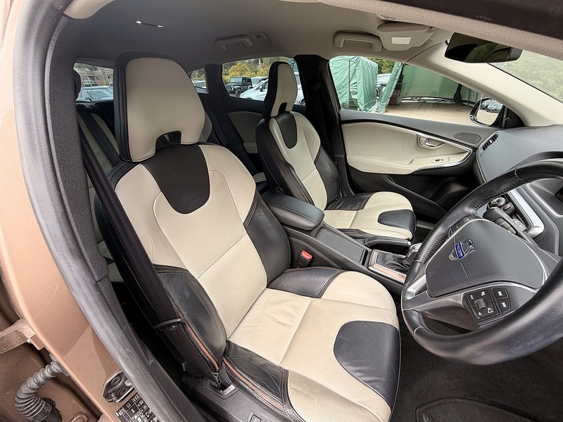 Volvo V40 T5 Cross Country Awd - U11958