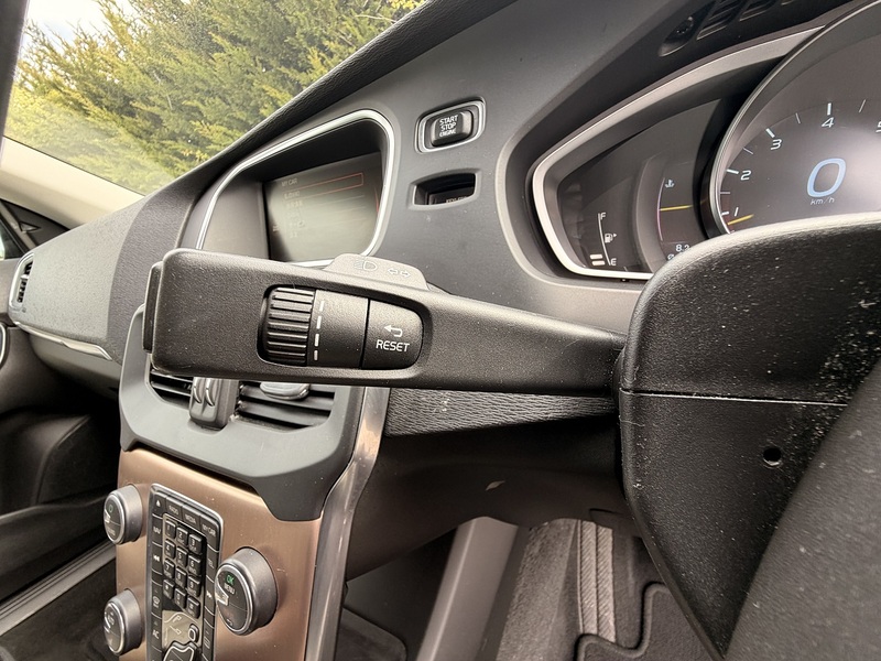 Volvo V40 T5 Cross Country Awd - U11958