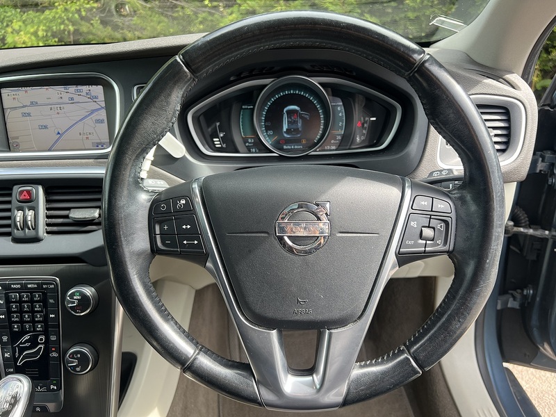 Volvo V40 T4 Se Lux - U11966