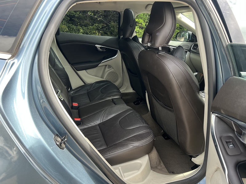 Volvo V40 T4 Se Lux - U11966