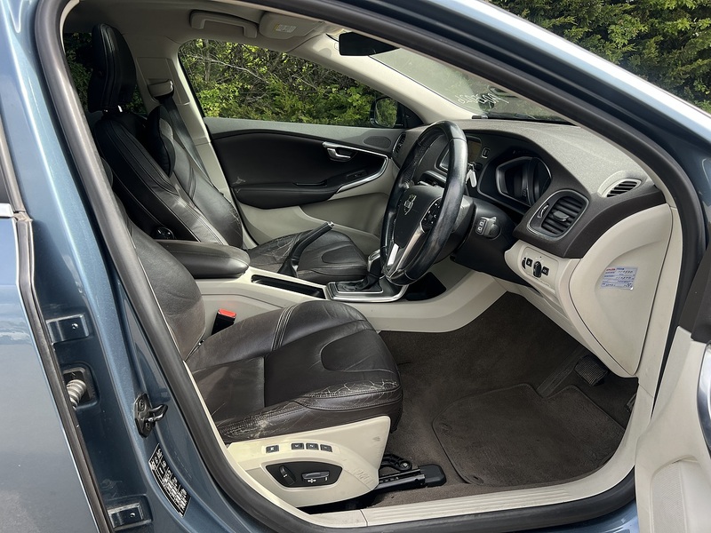 Volvo V40 T4 Se Lux - U11966