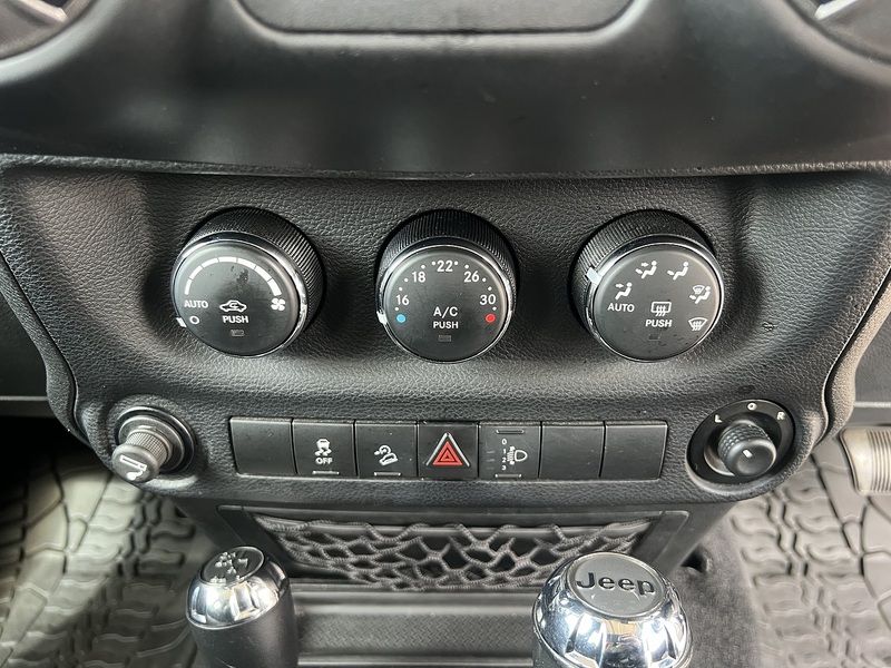 Jeep Wrangler Unlimited Willys Wheeler Edition - U11971