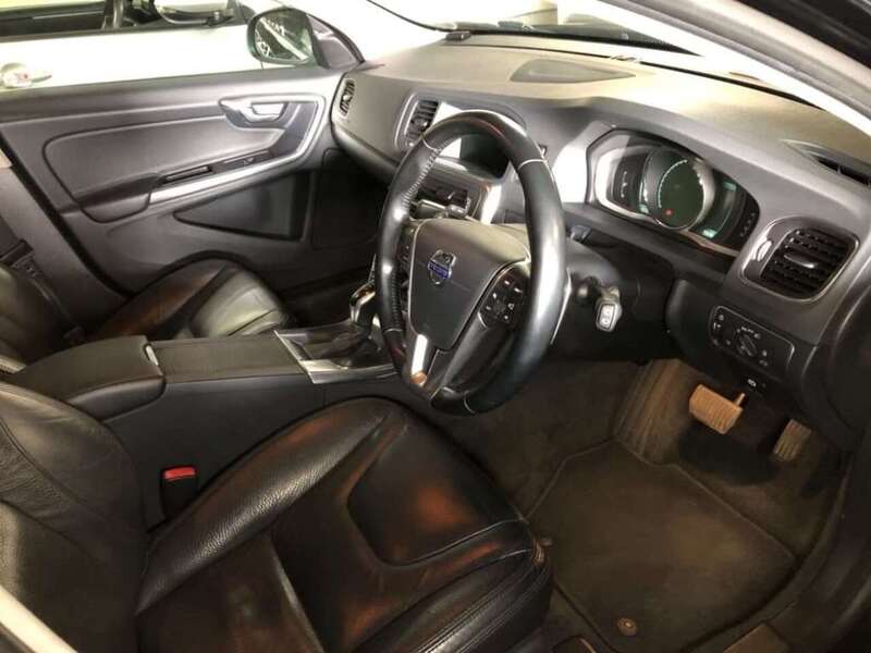 Volvo V60 T4 Se Lux - U11972