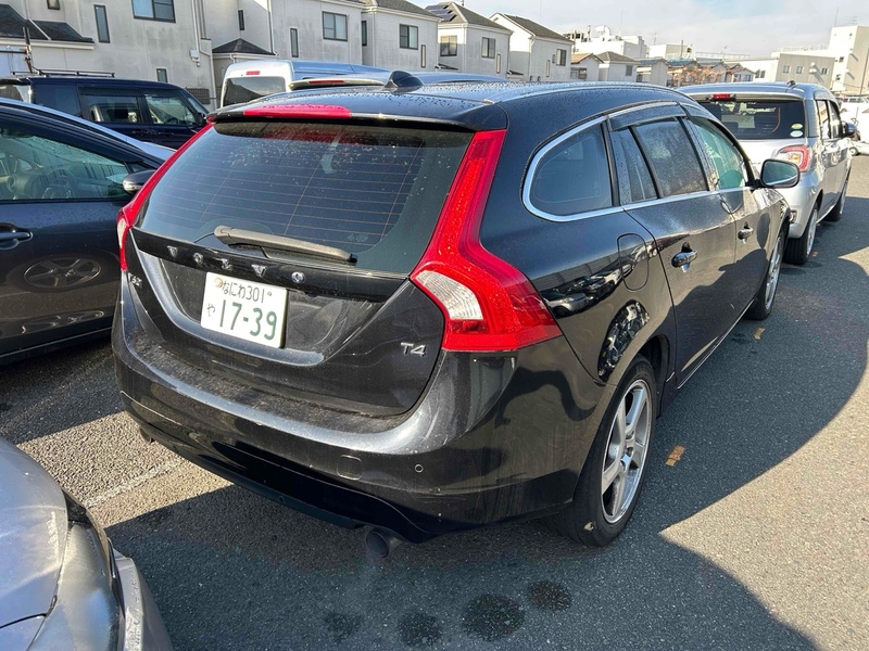 Volvo V60 T4 Se Lux - U11972