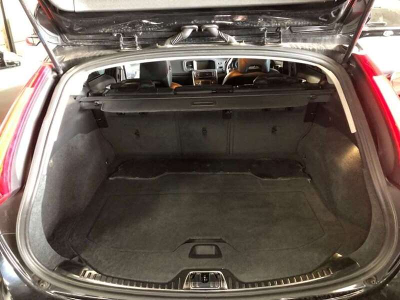 Volvo V60 T4 Se Lux - U11972