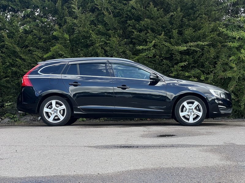 Volvo V60 T4 Se Lux - U11972