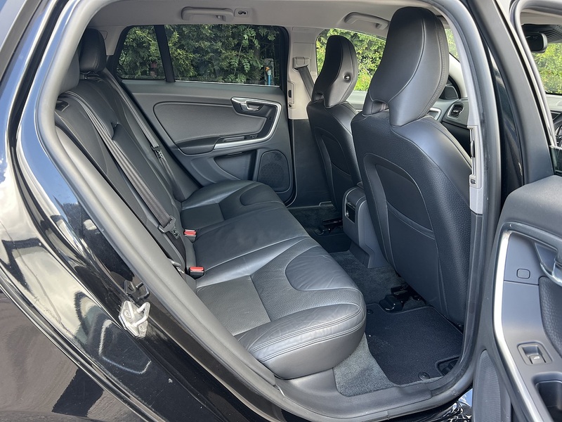 Volvo V60 T4 Se Lux - U11972