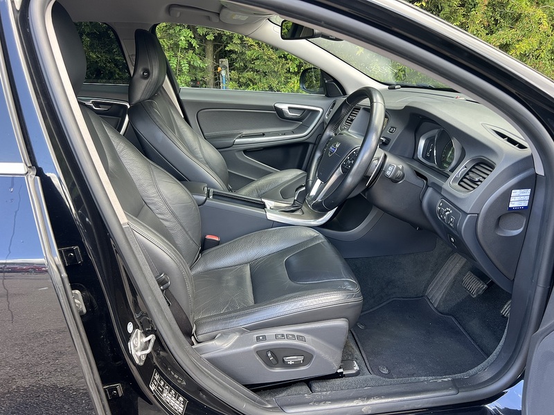 Volvo V60 T4 Se Lux - U11972