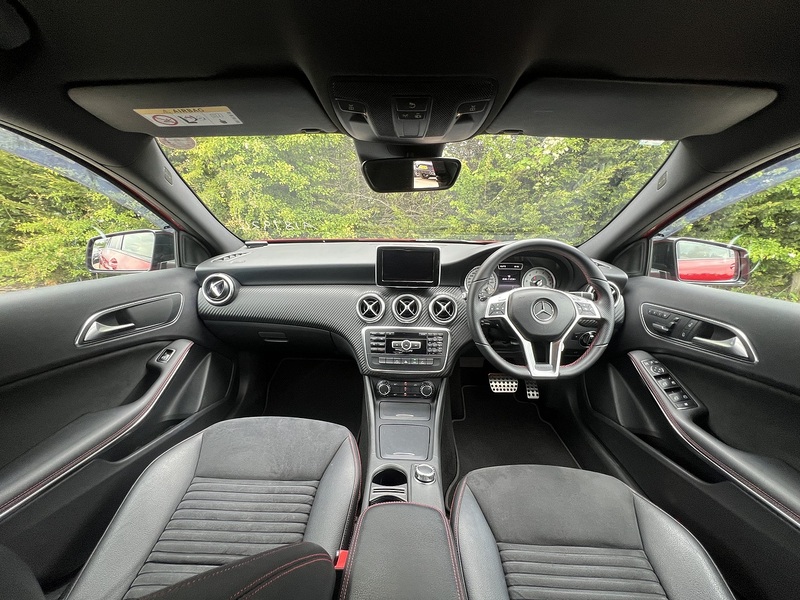 Mercedes-Benz A-Class A200 Amg Night Edition - U11974
