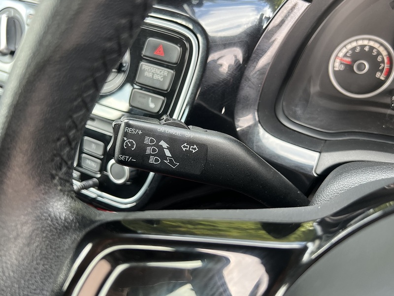 Volkswagen Up High Up - U11975