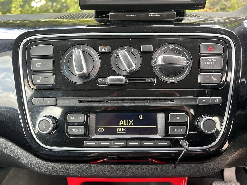 Volkswagen Up High Up - U11975