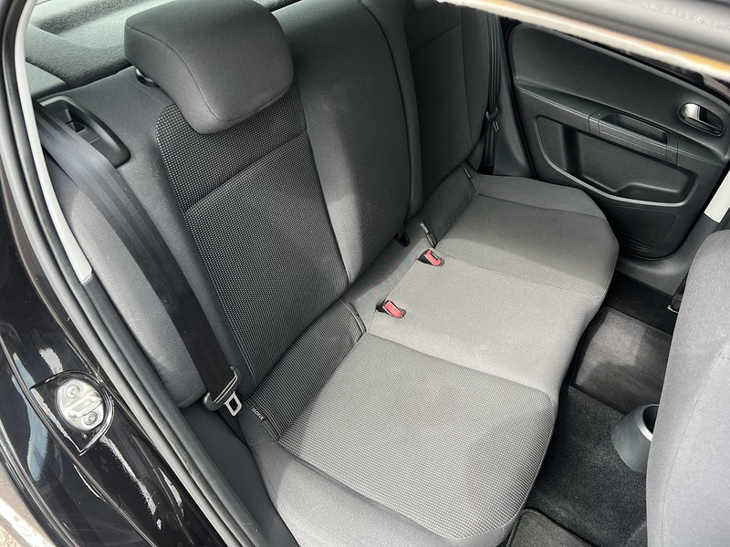 Volkswagen Up High Up - U11975
