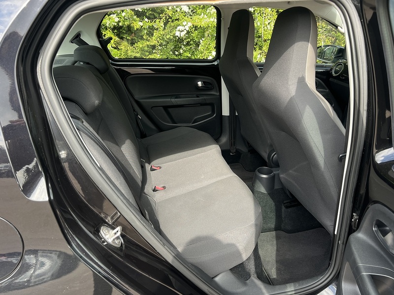 Volkswagen Up High Up - U11975