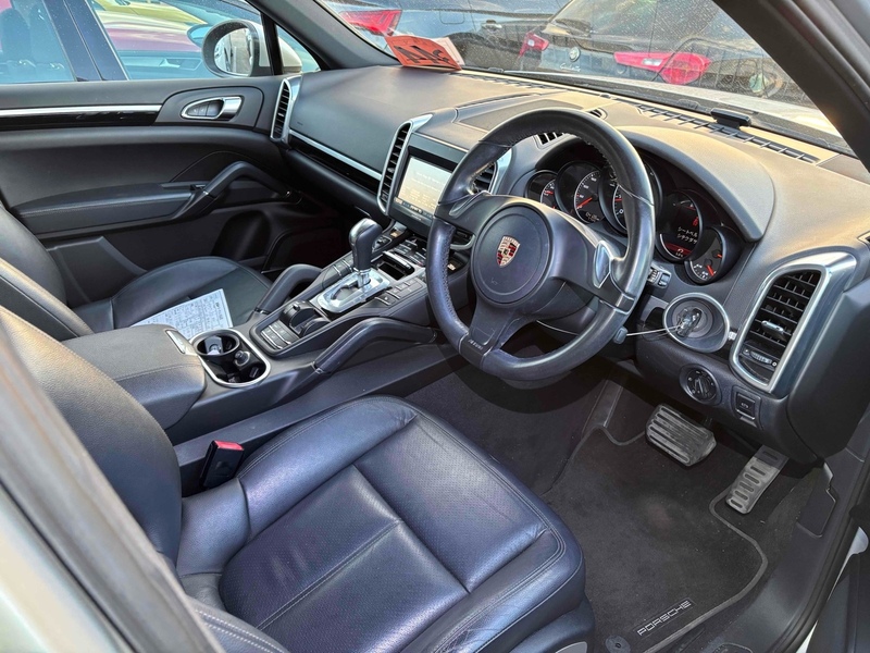 Porsche Cayenne V6 Tiptronic S - U11977