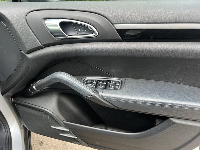 Porsche Cayenne V6 Tiptronic S - U11977