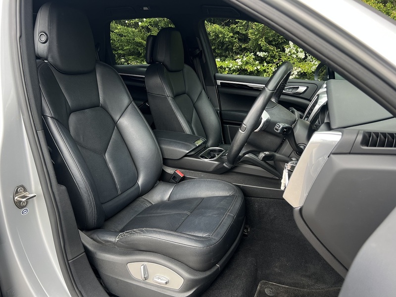Porsche Cayenne V6 Tiptronic S - U11977