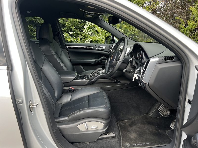 Porsche Cayenne V6 Tiptronic S - U11977