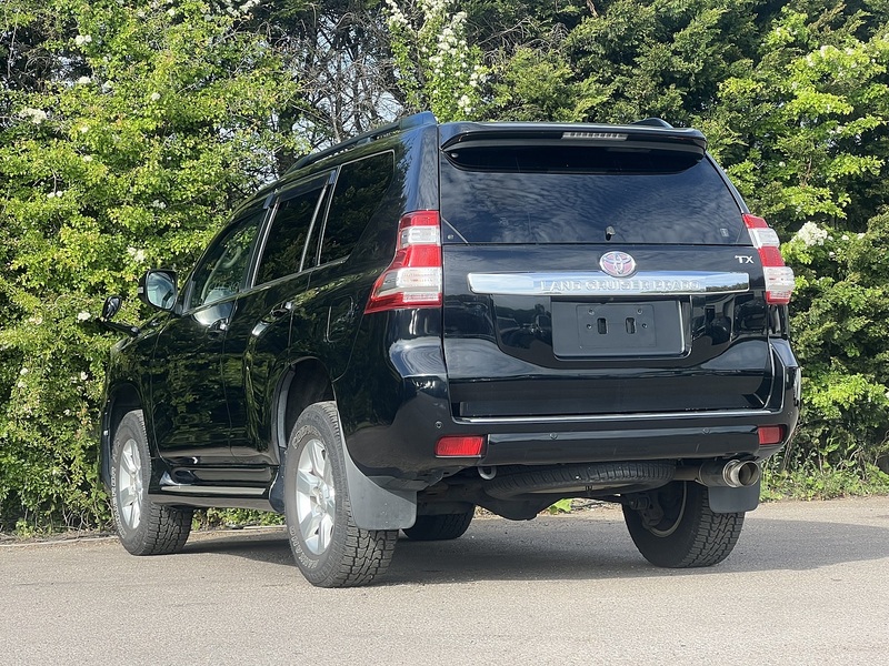 Toyota Land Cruiser Invincible - U11980
